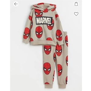 H&M Marvel Spider-Man Allover Print Hoodie Sweatshirt Sweatpants Set Outfit 5T